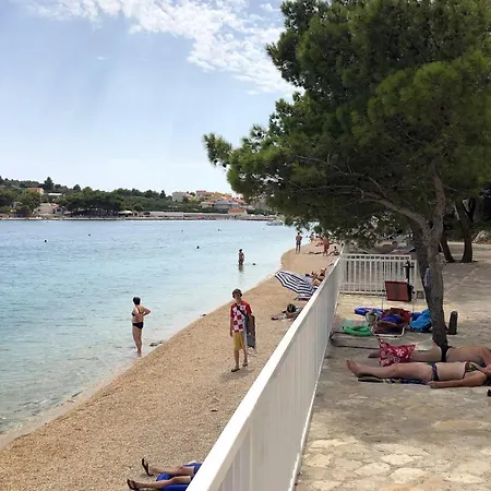 Apartments By The Sea Jezera, Murter - 5074 Jezera