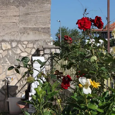 Apartment Apartments By The Sea Jezera, Murter - 5074 Jezera