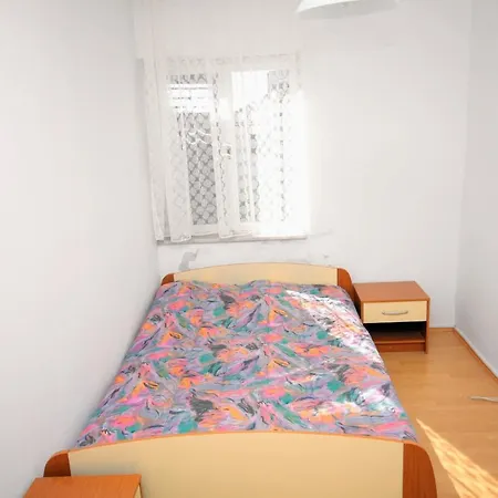 Apartments By The Sea Jezera, Murter - 5074 *