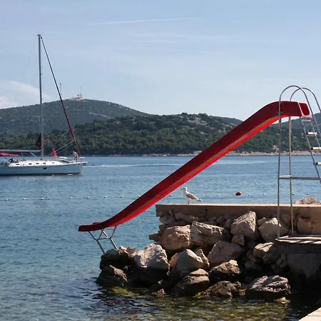 Apartment Apartments By The Sea Jezera, Murter - 5074 Jezera