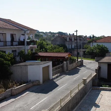 Apartments By The Sea Jezera, Murter - 5074 Apartment Jezera