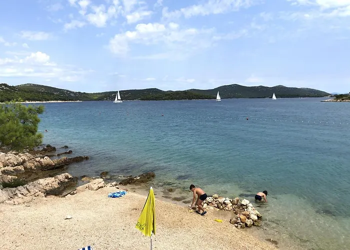 Apartments By The Sea Jezera, Murter - 5074 Apartman *