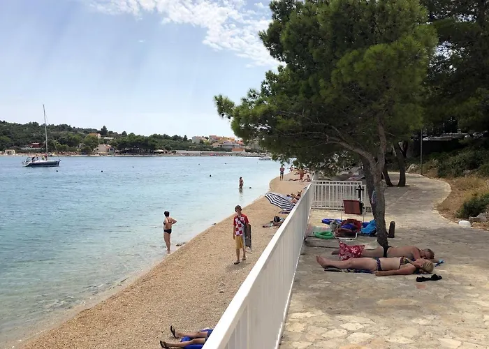 Apartments By The Sea Jezera, Murter - 5074 Jezera