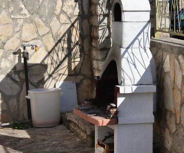 Apartman Apartments By The Sea Jezera, Murter - 5074 *