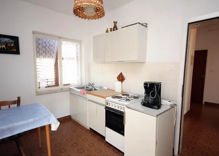 Apartments By The Sea Jezera, Murter - 5074 Jezera