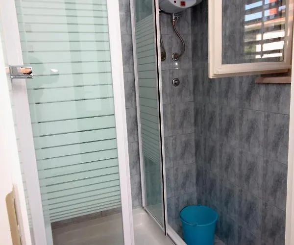 Apartments By The Sea Jezera, Murter - 5074 * Jezera